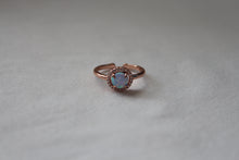 Load image into Gallery viewer, Gemzias, 14K Gold Opal Ring
